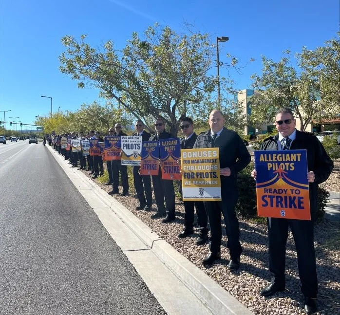 Picket on 11-15